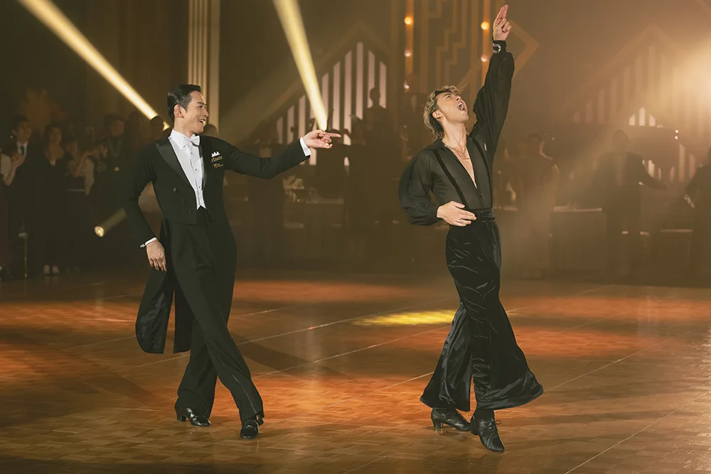 思わず見とれる美しさ。名優たちによるダンスの共演