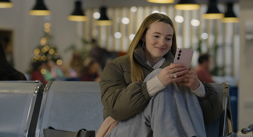 マディ(アラナ・ブロア)